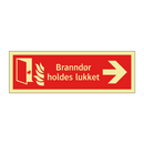 Branndør holdes lukket