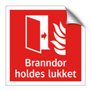 Branndør holdes lukket