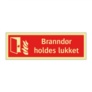 Branndør holdes lukket