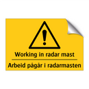 Working in radar mast Arbeid pågår i radarmasten
